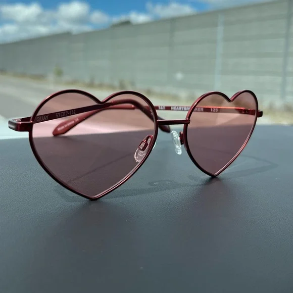 QUAY AUSTRALIA Heart Shape Heartbreaker Aviator Sunglasses - Picture 2 of 5